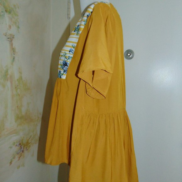 Women’s Plus Size Short Sleeve High/Low Size 1XL Mustard Floral Pullover Blouse - Picture 4 of 8